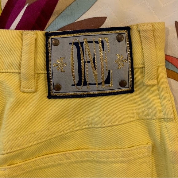 VINTAGE ESCADA YELLOW JEANS SIZE 34 - Picture 9 of 11